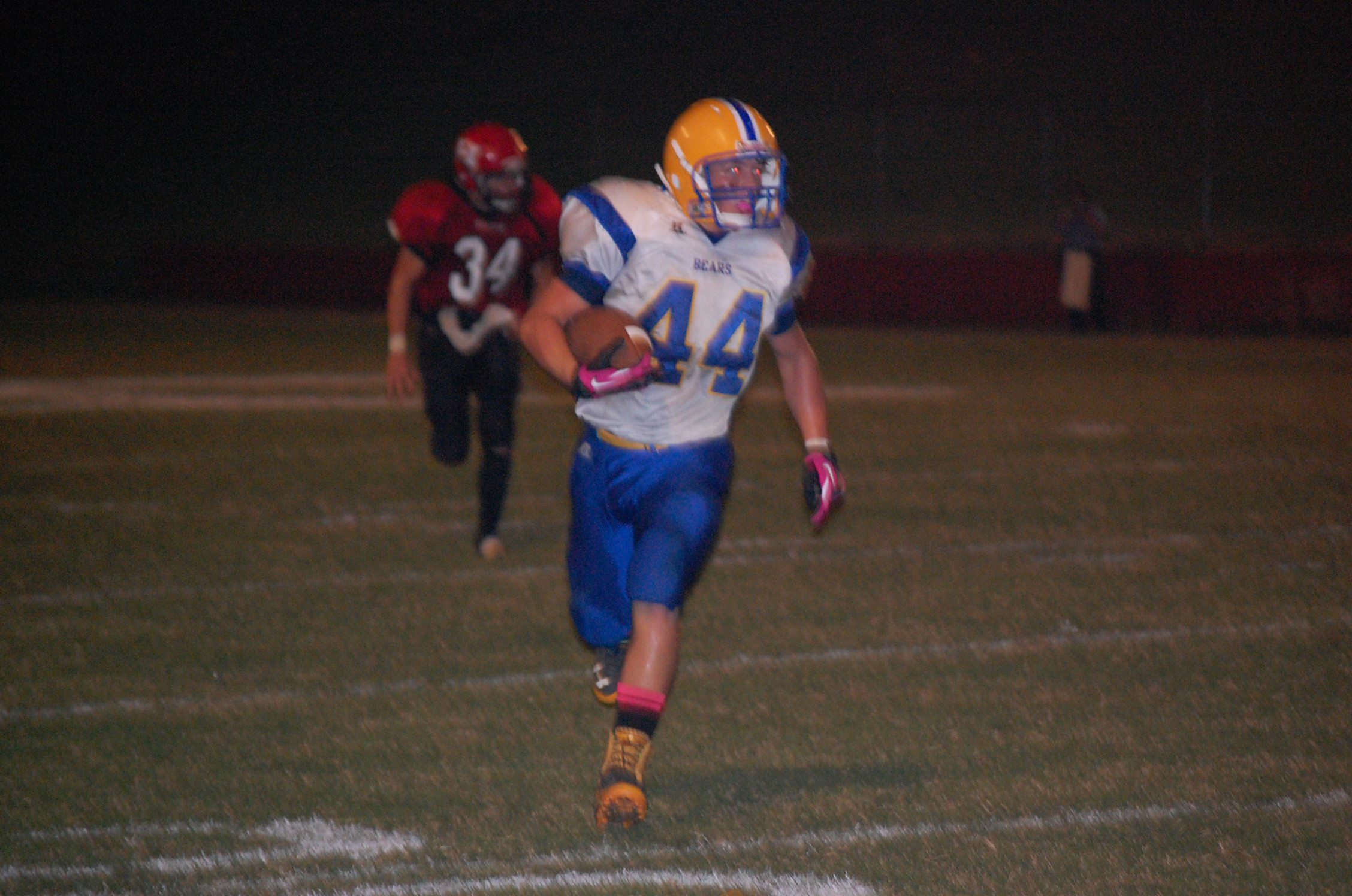 Morgan Smith runs back an interception at Houston Friday night.